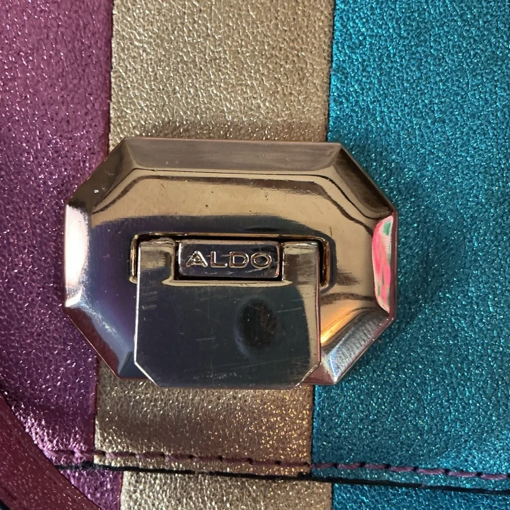 🌈 ALDO Rainbow Metallic Crossbody Bag - Picture 6 of 10